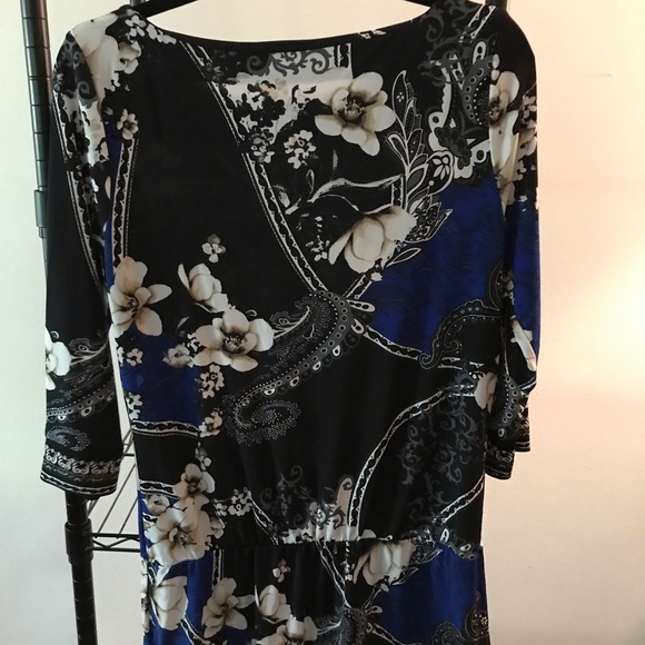 White House Black Market tunic - Picture 2 of 7